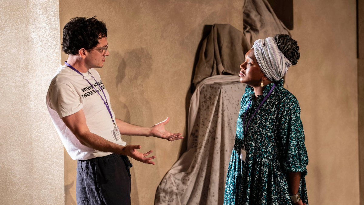 youngvictheatre's tweet photo. your first look at: Beneatha’s Place 

a razor-sharp satire about power, politics and race, running until 5 August

📷: Johan Persson https://t.co/f3aqX1VAep