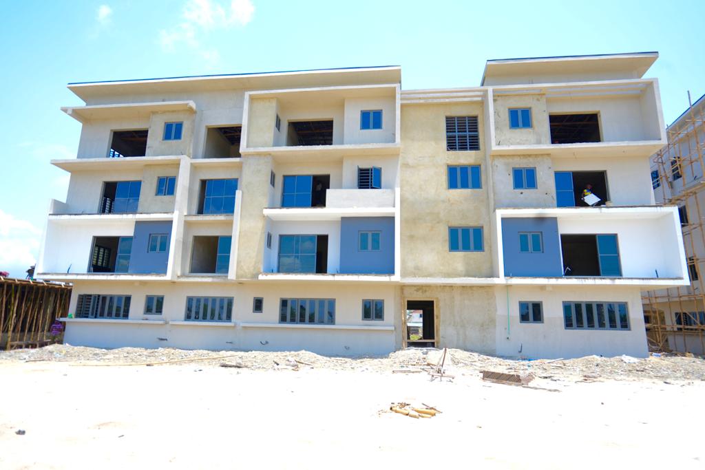 lacedarterry's tweet photo. Location: OGOMBO, Abraham Adesanya, AJAH, Lagos.

📍1 Bed Apartment: N38M
📍2 Bed Apartment*: N43.5M
📍2 Bed Terrace Duplex + BQ=N53.5M 
📍3 Bed Terrace Duplex=N62.5M (SOLD OUT)
📍4 Bed Terrace Duplex=69.5m 
📍4 Bed Semi-Detached Duplex + BQ*=N95M https://t.co/QGNNmVpIsO