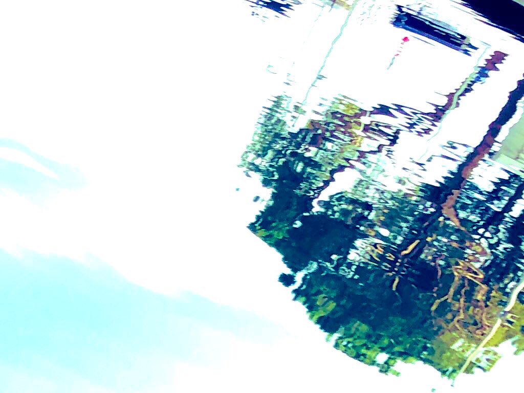 zeLaure_'s tweet photo. R oyaume des #Cieux 
A ux #Sept #Sphères 
Y oga en #Perfection 
O #Pouvoirs de #Lumière 
N uage de #Couleurs 

V ers l’#Emeraude 
E crin de #Beauté 
R épandant 
T oute la #Vérité 

D’ instant #Cosmique 
E n #Intuition 

L ibératrice 
A vec #Profondeur 

VÉRITÉ 
📷#Univers #Love https://t.co/yNAMbqAVzo