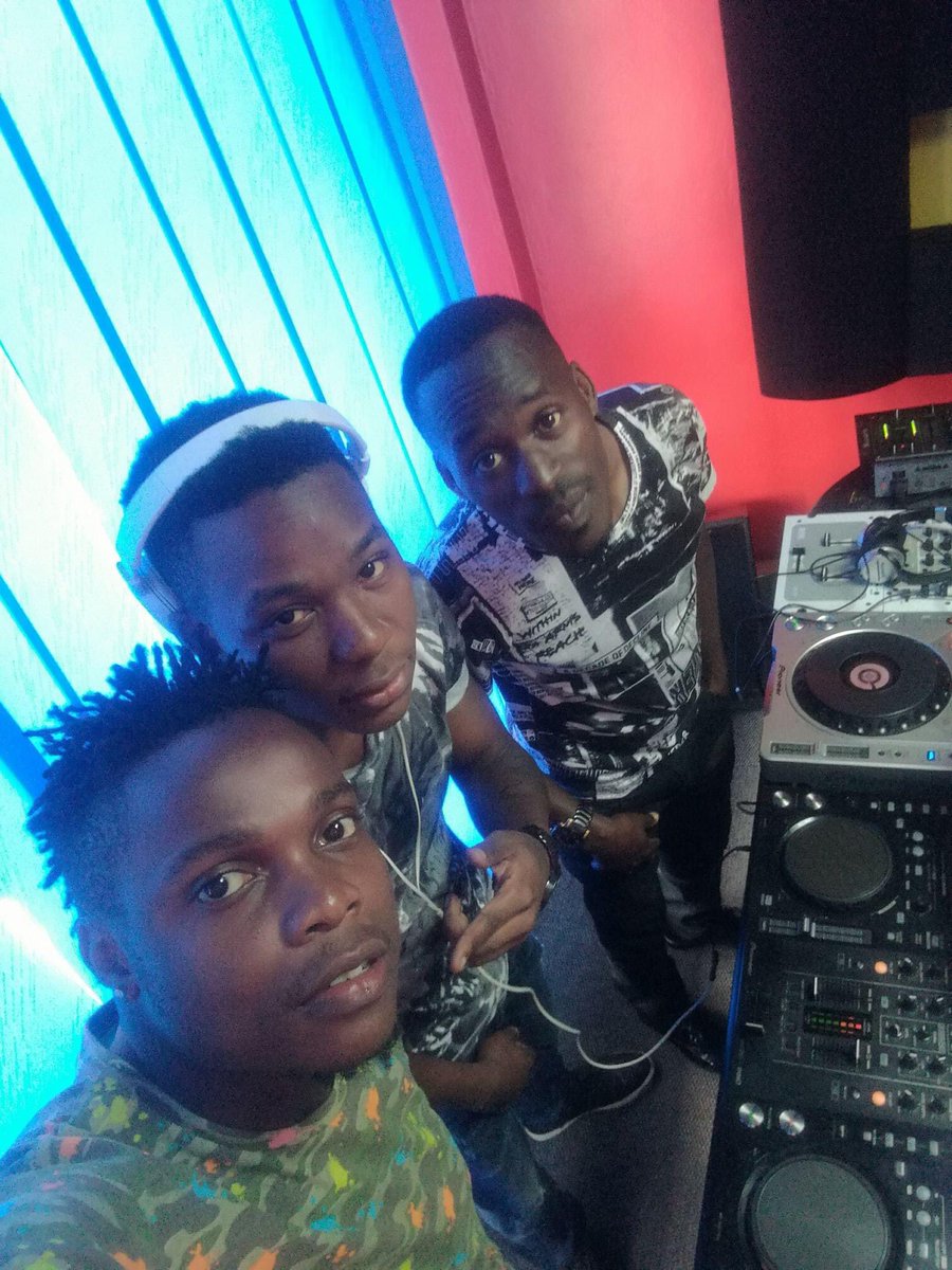 Please allow me to throw back . #SanyuFmHitsReplay  @DeejayClive1 @Deejaycacie256