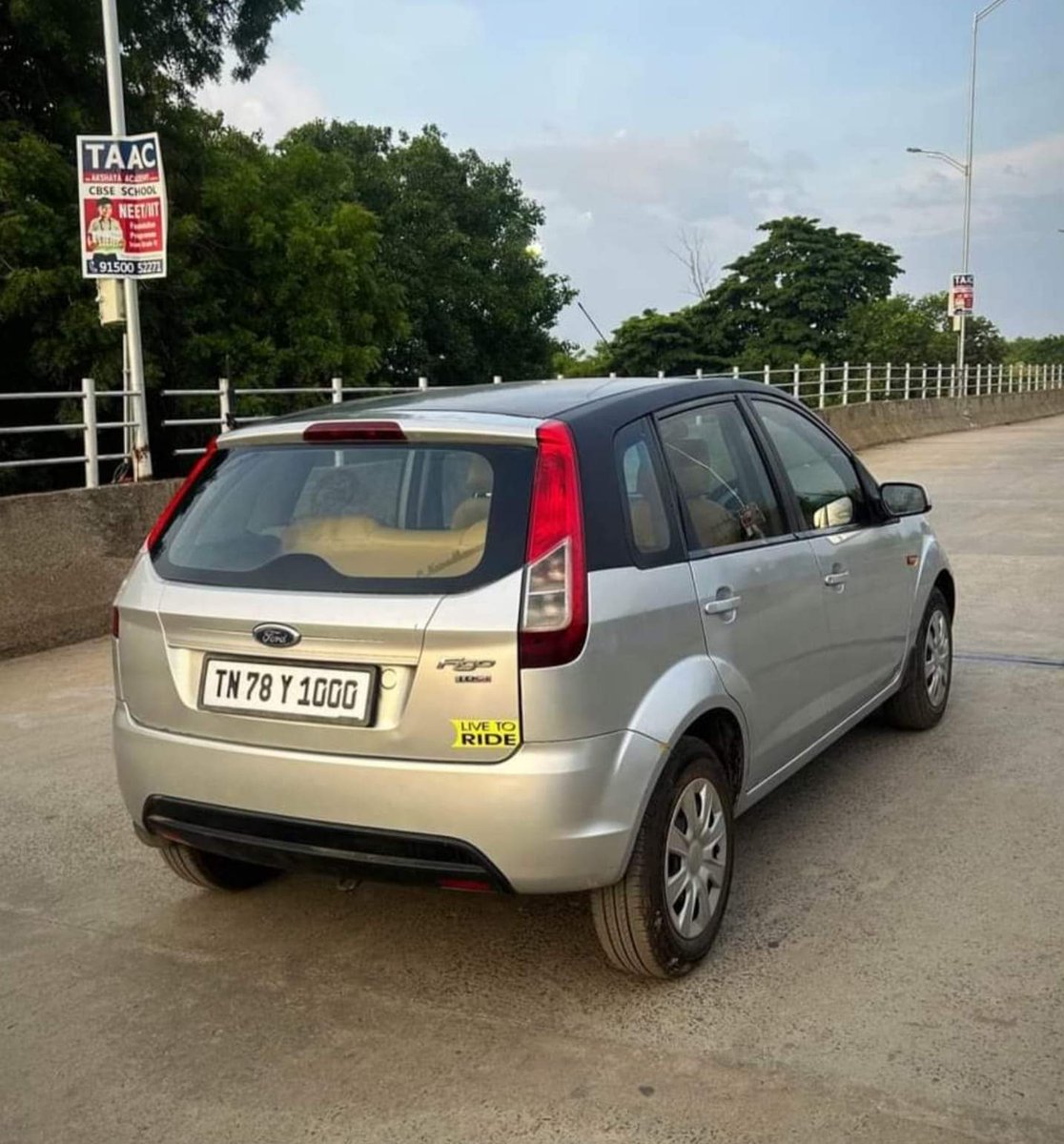 FordLovers3's tweet photo. Lovely Early Morning #FordFigo #FordMoments by Sulthan, this #ThrowbackThursday. #LoveFord โค๏ธ๐
#FordLoversFamily #FordLovers #FordHameshaHamareDilMain #Ford #AlagSiFamilyWaliFeeling @FordIndia #FordIndia #FordLoversTamilNadu #FordLoversFamilyTamilNadu @FordIndiaHelp https://t.co/GPZIxQXtZH