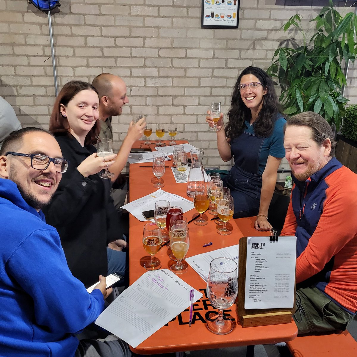 ThatBeerPlaceHQ's tweet photo. Great night last night hosting the 1st @LabelsOffUK blind tasting! This month's style was West Coast IPA. Waaaaay more variation than expected &amp; some interesting outcomes when it came to judging.

Come join us next month when we'll do it again!

No Names - No Hype - No Prejudice https://t.co/LmIPFZupHY
