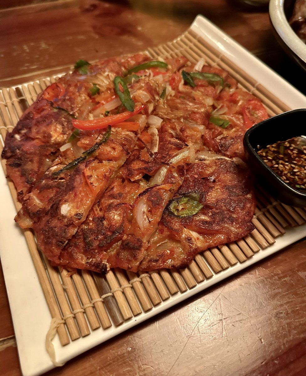 priscillawls's tweet photo. #맛있다 🇰🇷 🇰🇷 🇰🇷 😋😋😋
#Outdark #아웃닭 #outdarkhk #Friedchickenrestaurant #Busan
#HongKong #food #eat #dinner #koreanfood #hk #韓國米酒 #쌀막걸리 https://t.co/go4c9zb3p2
