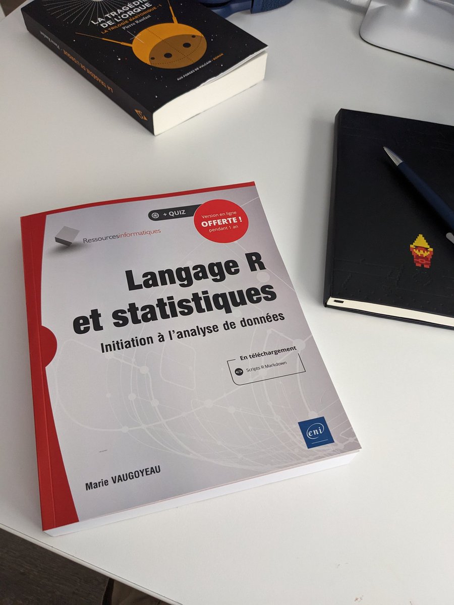 Lecture du jour au bureau ! 🤩 Merci @MVaugoyeau pour la dédicace, il y a toujours des choses à apprendre 😉 #RStats #RStatsFR