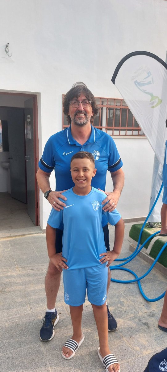 jmchaconl's tweet photo. Q pedazo de campeonato ha realizado mi camero... Un pilar fundamental de la selección sevillana de fútbol playa..... https://t.co/tILDnMTxPC