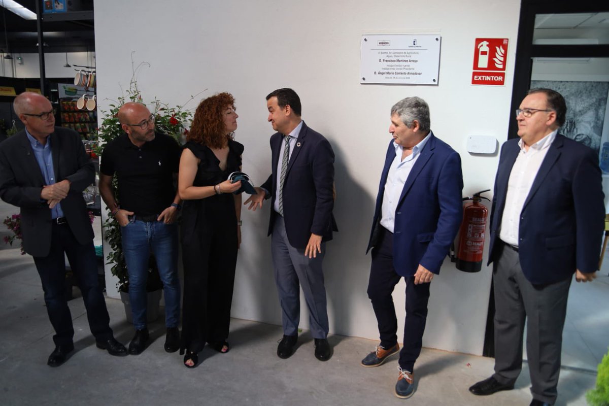 fmartinezarroyo's tweet photo. 🌾 🐑 Enhorabuena a la Cooperativa #Avicon por sus nuevas instalaciones en el Parque Empresarial Campollano de Albacete.

Ampliando su empresa de #piensos de #Consuegra a #Albacete, más cerca de los puertos que garantizan la #MateriaPrima para la #AlimentaciónAnimal.

Además de ofrecer sus #servicios a los #ganaderos.