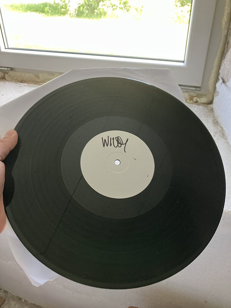 First vinyl with my production. Big up @IglooCeo @CowieJanaya and the whole Igloo team 🫶 #GRIME 
Wiley - Tourbus