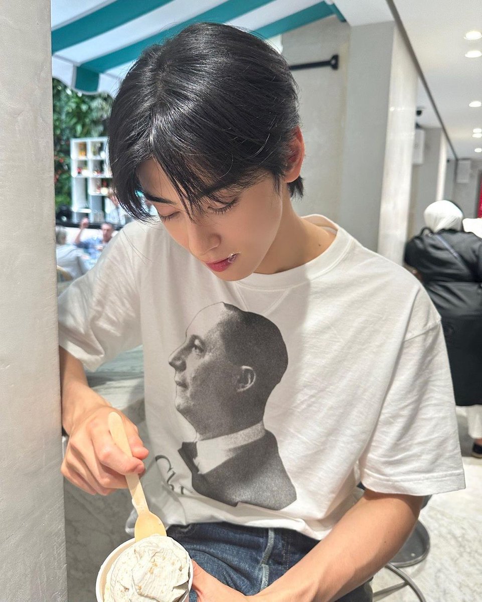 📍Cha Eunwoo IG post

🍨

Like, comment, save & share
🖇️ instagram.com/p/CuE8qwfxDI1/…

EunWoo, why are you looking at us like this?

#CHAEUNWOO 
#차은우 #チャウヌ #车银优 #ชาอึนอู