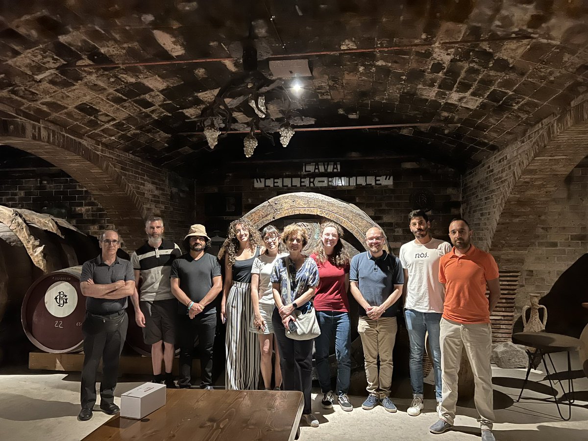 clusterinnovi's tweet image. Avui el conscorci del GO VISENS ha tingut una reunió de seguiment presencial al celler @Gramona1881, seguida d’una visita per les seves instal·lacions @CavaVilarnau @scrobotics_es @imb_cnm  @la_vinyeta #VEGAinstruments