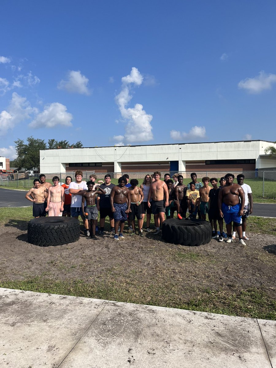 Hollins Royals Football tweet media