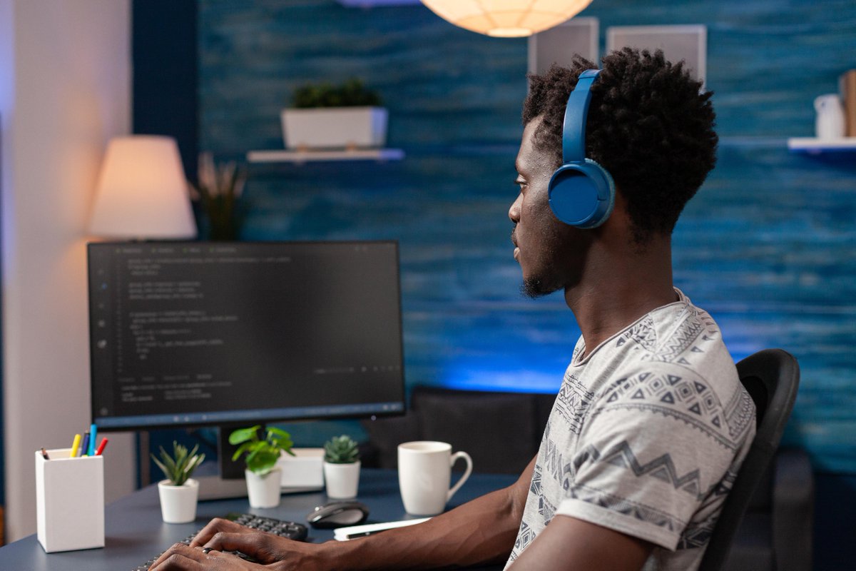 AWS_Partners's tweet photo. New technical how-to guides on the APN Blog: 📖💻

➡️ Build secure private connectivity with @PingCAP: https://t.co/97duSswlXk
➡️ Scale image manipulation workflows with @Adobe: https://t.co/4bK41j7gCJ
➡️ Build multi-edge data architectures with @MongoDB: https://t.co/JNdKkTmGmz https://t.co/eSbEbdrDkE