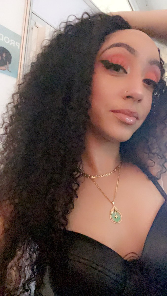 Her Highness Of Lowness tweet media