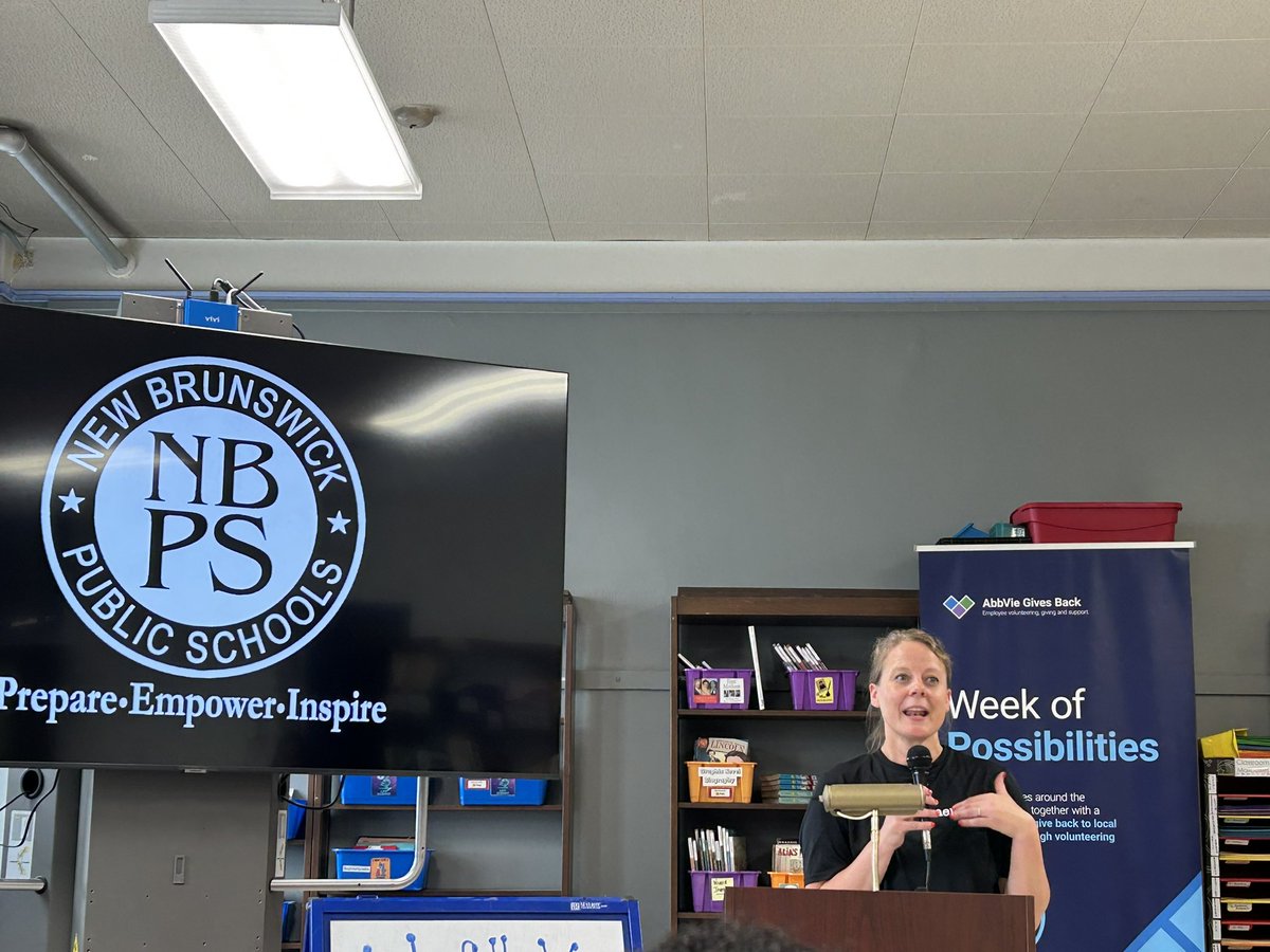 JeaniceEdge's tweet photo. An enormously appreciative thank you to @HeartsofAmerica &amp; it’s collaboration with @abbvie for helping to revitalize our library as part of the Week of Possibilities ! The 70+volunteers were amazing! #allin4nb @NBPSRoosevelt @nbpschools https://t.co/UaigPybkRY