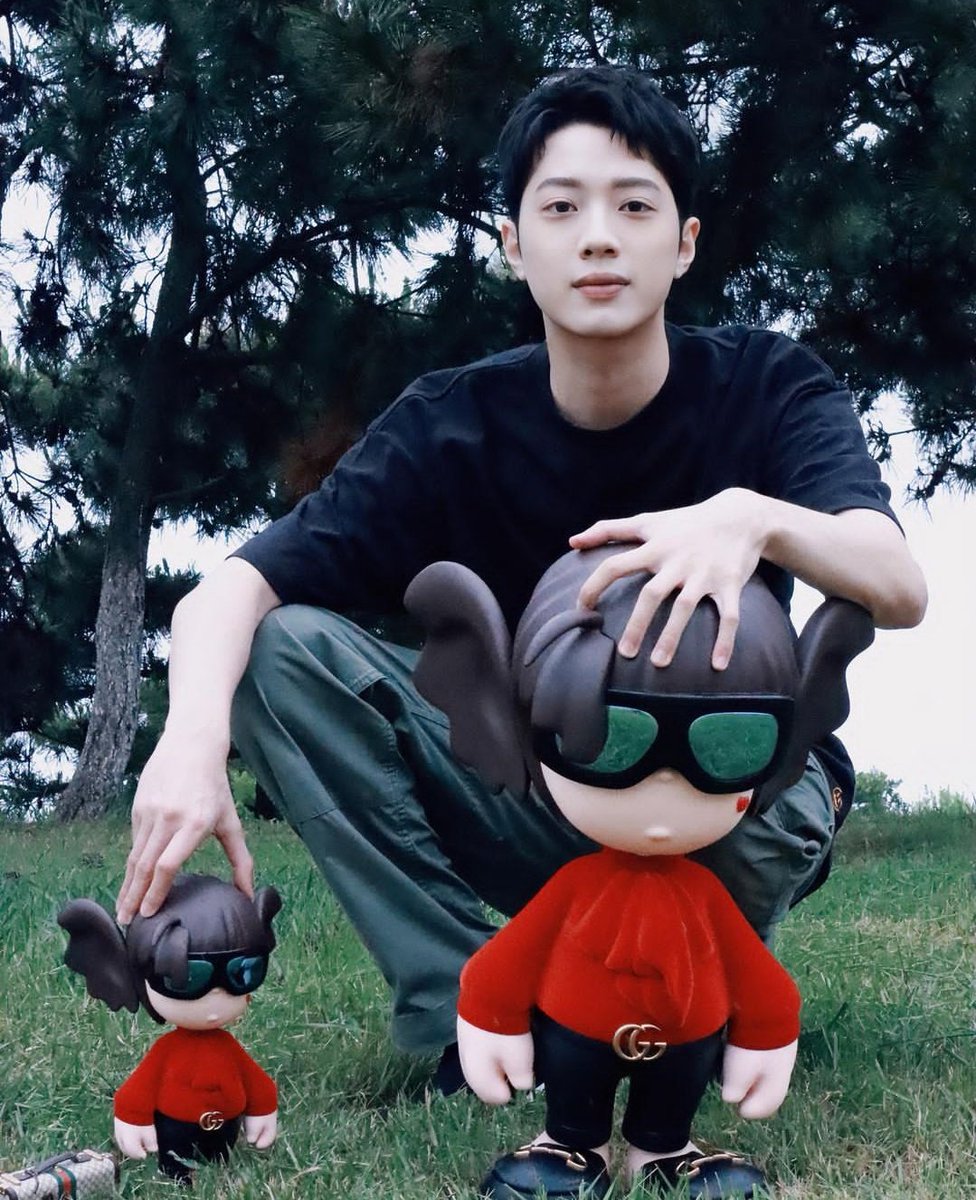 imlucillex's tweet photo. Rezeki lebaran langsung dpet update an ayang, info reuni nya kapan bg?

#GUANLIN #WANNAONE https://t.co/yZu0UwSvHw