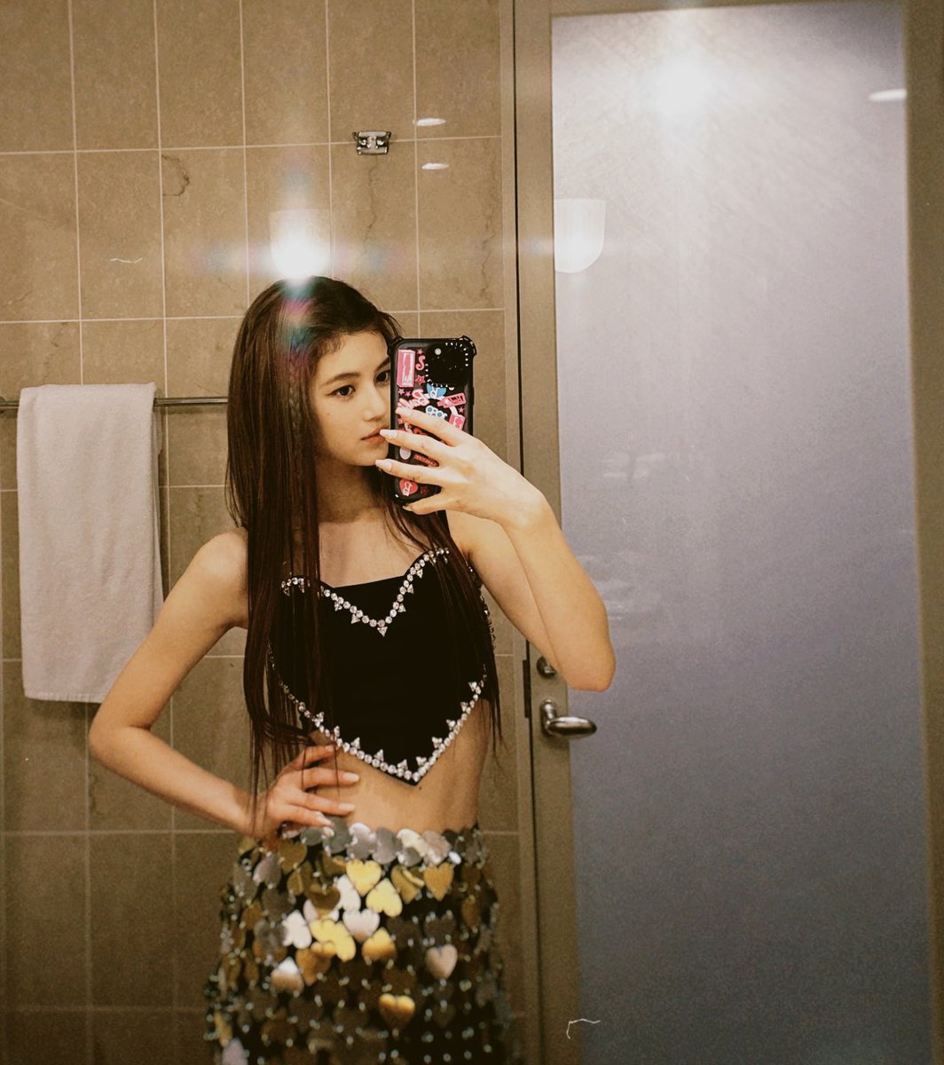 NewJeans_twt's tweet image. 곧 버니즈 만날 생각에 너무 설레요!! 
조금만 더 기다려줘!!! 😉화이팅!! ✨💫

#NewJeans #뉴진스 #DANIELLE #다니엘 #DaniTravels