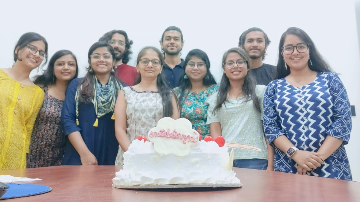 Having people who support and push you for betterment makes a huge difference. Would have not been possible without wonderful lab members @khushboo251995 @IshAmbar @_Harshita3008 @Vishakha0593 @pippalbhumika @bgurnani05 @paramita183