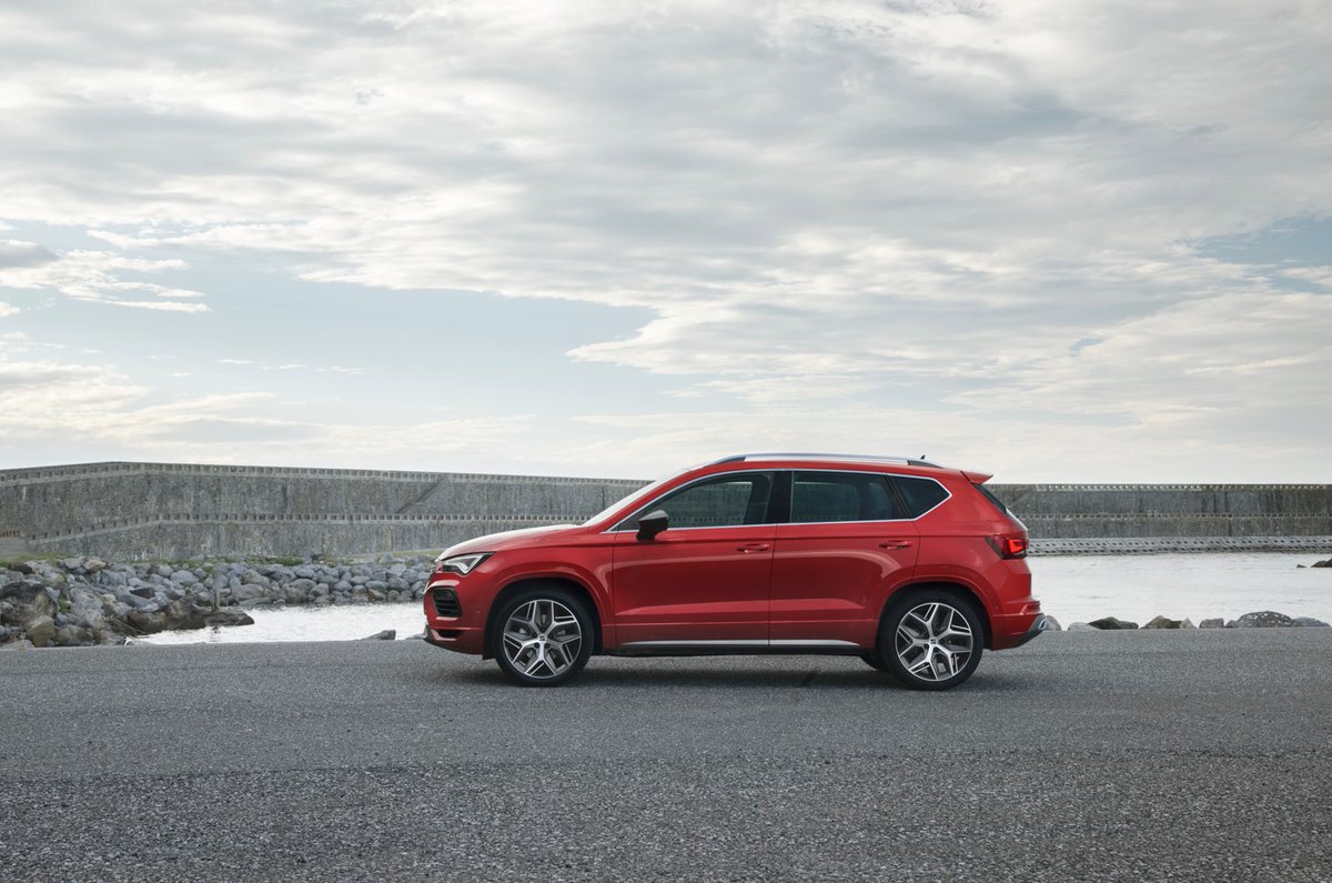 Whether it's a short trip to the shops, or a long day trip out, always stay connected in the Ateca with smartphone mirroring technology, thanks to Android Auto and Apple CarPlay.

Discover more: ow.ly/LtJU50OLLcS