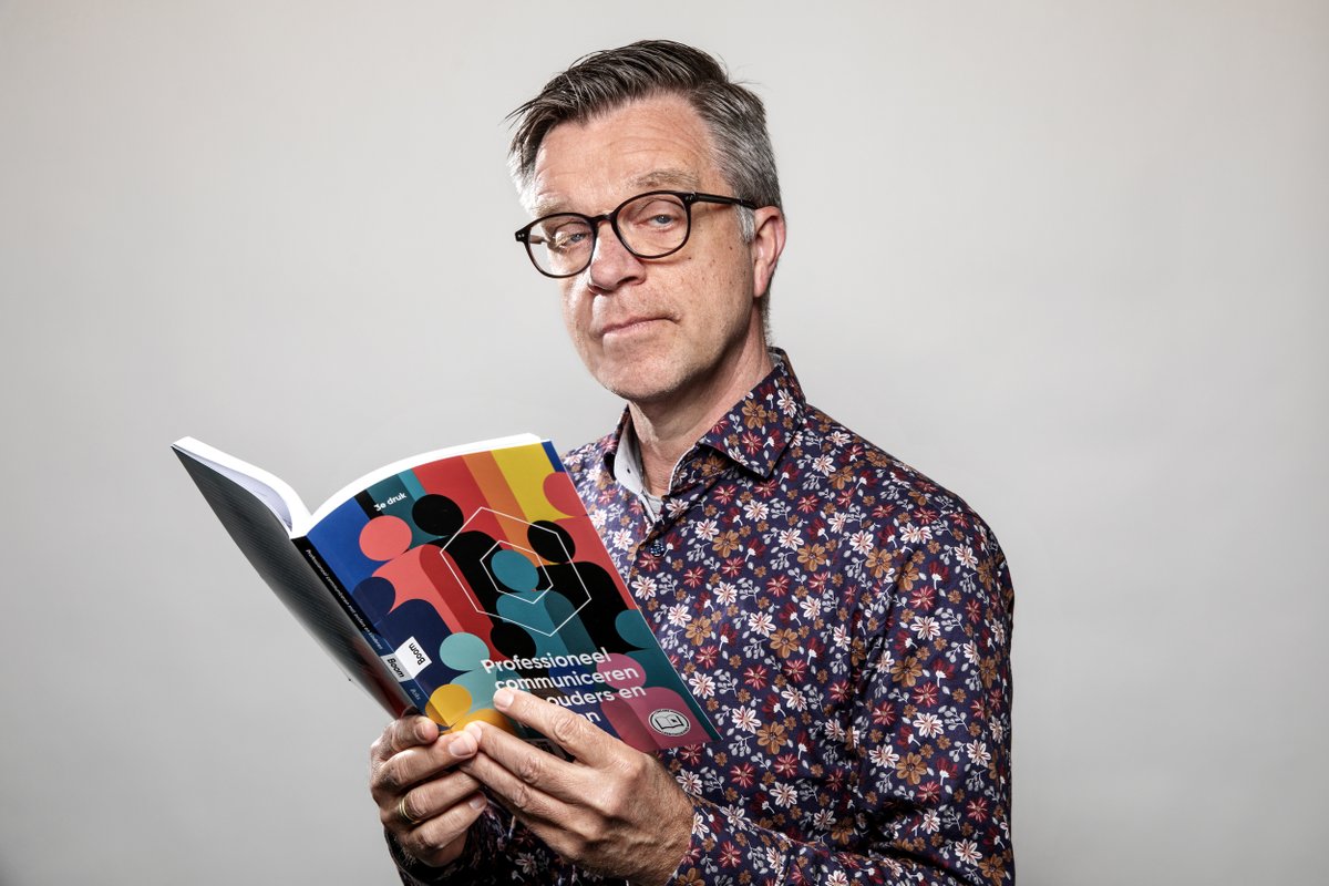 Lees je 20 september ook mee? Tijdens de volgende boekenclub van lectoraat Goede Onderwijspraktijken bespreken we het boek Professioneel communiceren met ouders en kinderen van docent-onderzoeker Tonnis Bolks. Meer info en aanmelden: ow.ly/Mhi150OWWso