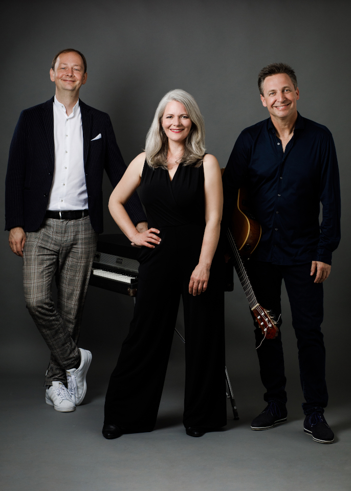 KlosterJerichow's tweet photo. 🎶Jerichower Sommermusik 🎶

SONGLAND TRIO: These are the Days

📅 2. Juli 2023, 18 Uhr
im #KlosterJerichow
🎫https://t.co/Lc2KHnimfw

#kulturlädtein #jerichow #jerichowerland #konzert #meinjerichowerland #musiklandsachsenanhalt https://t.co/9TXDDHxLoR