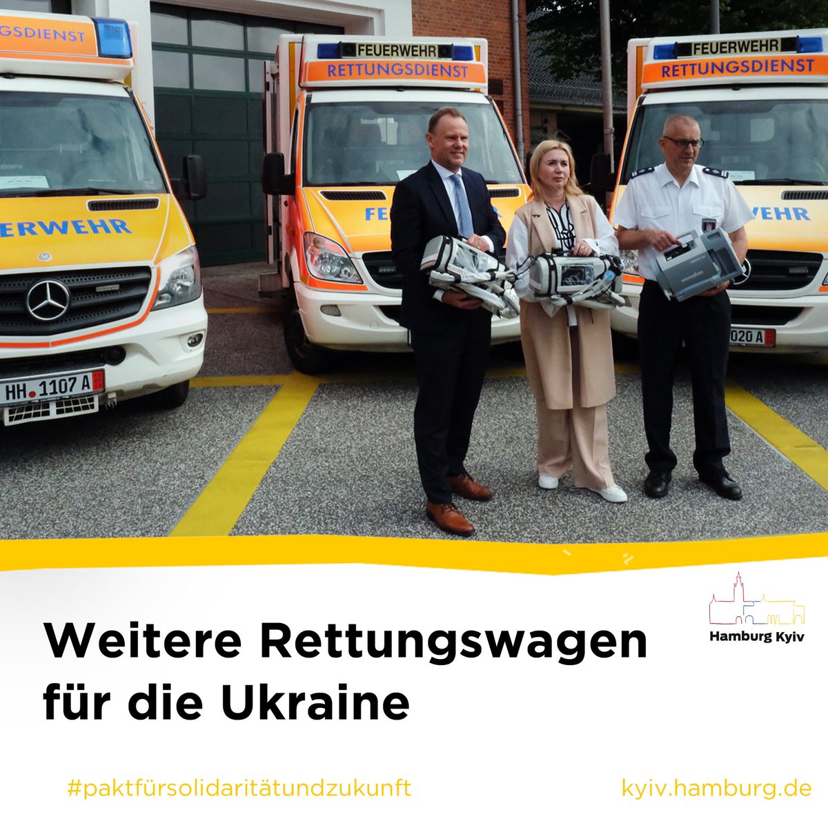 Zusammen die Krise bestehen, gemeinsam die Zukunft gestalten - dafür steht der Städtepakt zwischen Hamburg & Kyiv. Hamburg hilft den Menschen vor Ort & hat heute drei Rettungswagen an die ukrainischen Einsatzkräfte übergeben. Mehr Infos: t.hh.de/17140794 #StandWithUkraine