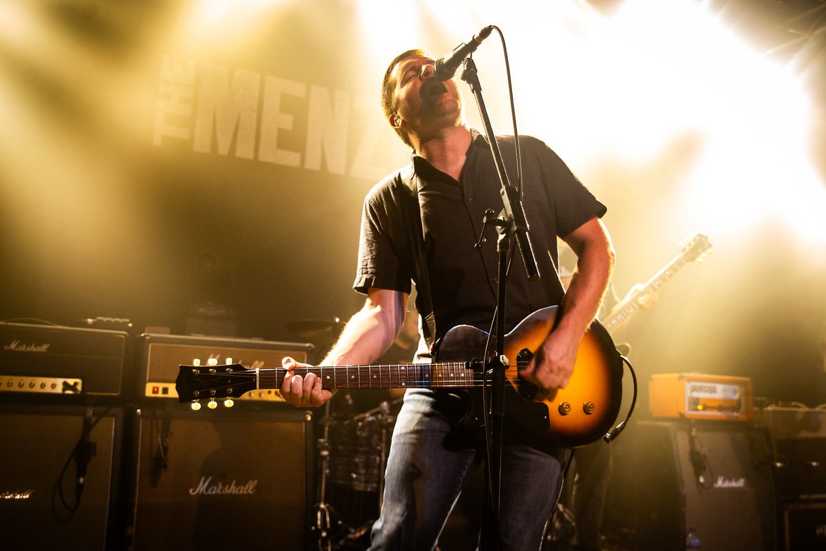 Hive_Mag's tweet photo. GALLERY: We went to catch The Menzingers at The 1865 in Southampton, with support from Sean McGowan.

📷: @rcphotouk

View the full gallery:
https://t.co/eBJXU1Lsis

@themenzingers @seanmcgowanuk https://t.co/V4nTxdMMGK