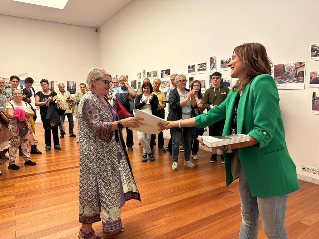 Muchas gracias a los y las 41 participantes del proyecto participativo Fotovoz mugiBIL 😀 En septiembre volvemos con más ciencia y comunidad!

41 partaideei, MILA ESKER😀 Irailerarte!