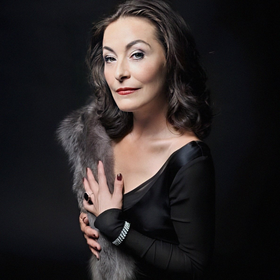 Happy birthday Amanda Donohoe!  