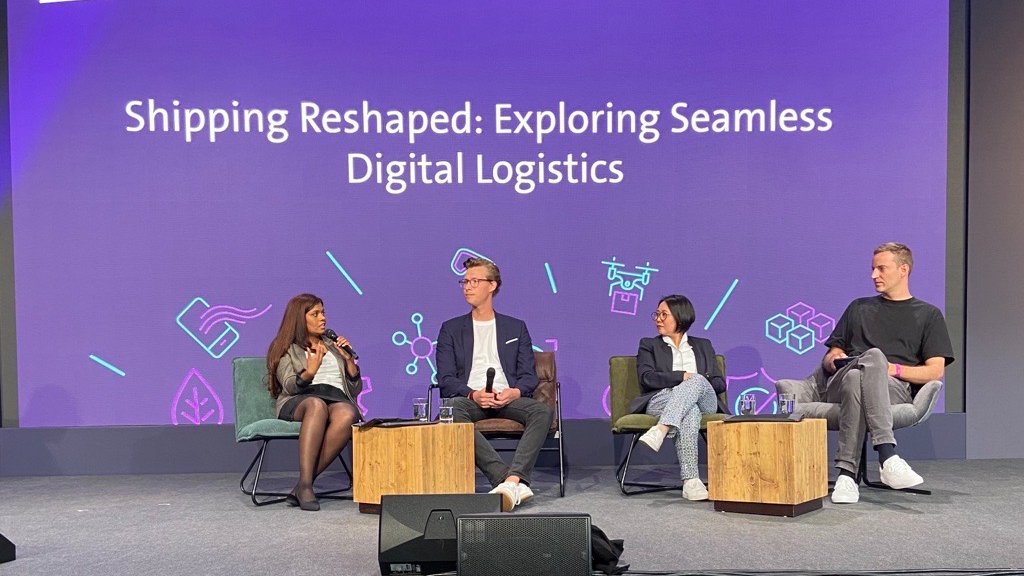 Der heutige Mobility-Block auf der @hubconf startet mit Hendrik Kramer, Phanthian Zuesongdham und Irene Selvanathan. Diskutiert werden Möglichkeiten, die Digitalisierung der Logistik durch neue technologische Ansätze und Kooperationen voranzutreiben. #hubberlin23