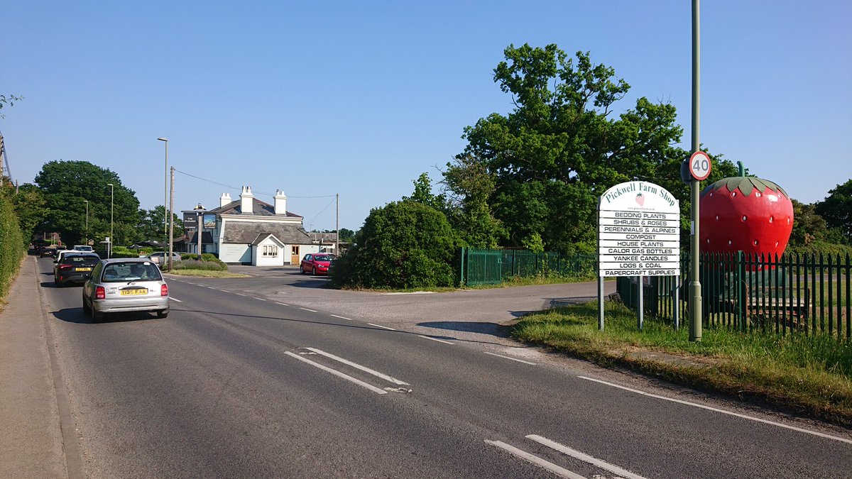 What a shame that the <a href="/ByDonkeys/">Led By Donkeys</a> poster of <a href="/Nigel_Farage/">Nigel Farage MP</a> "Brexit has failed" has been replaced in #Netley by an advert for biscuits that don't taste anywhere near as delicious as the irony of Nige being opposite a fruit farm with no migrant labour to work the fields. #RejoinEU