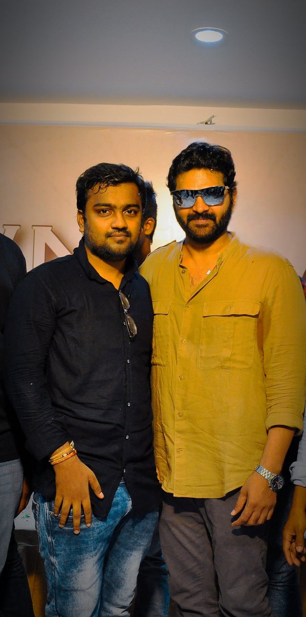 BojjaJayadev's tweet photo. All the best for #Samajavaragamana release anna. 
Getting Positive responses from all over. Congratulations @sreevishnuoffl anna 🎉🎉

#movies #Trending #SamajavaragamanaReview https://t.co/ErPcpghWbn