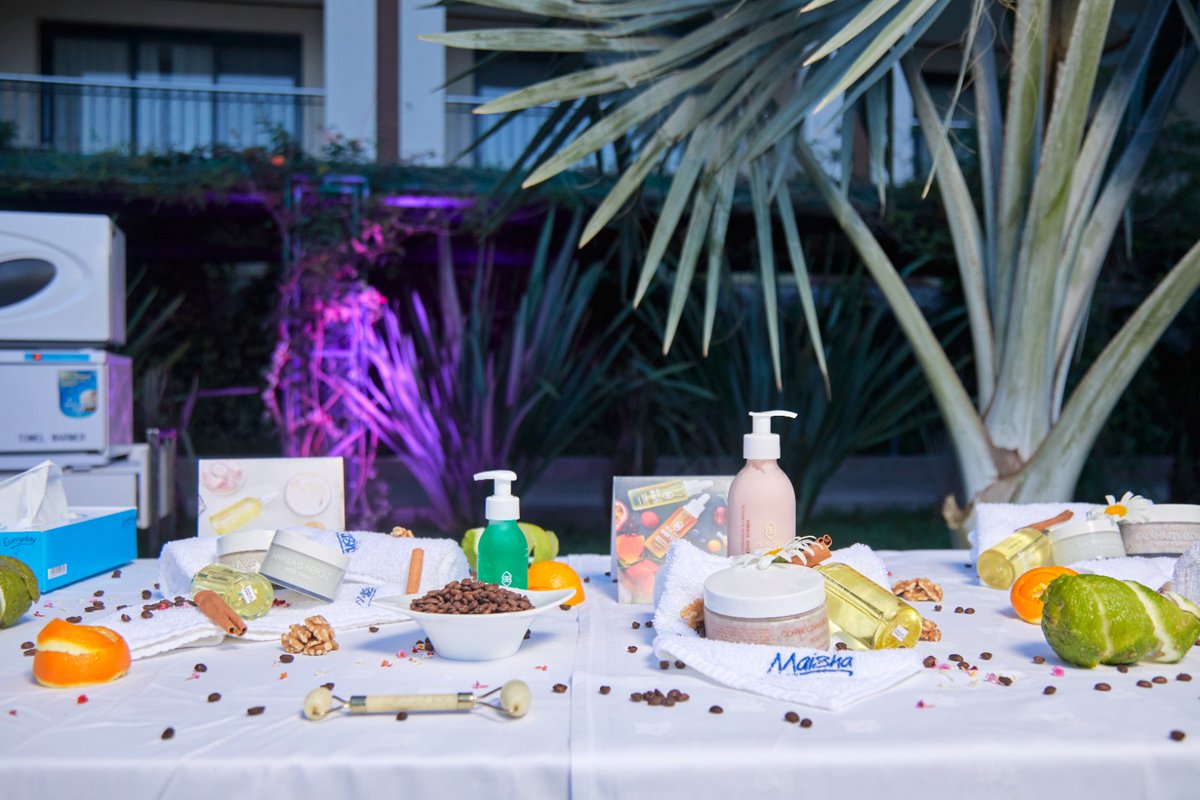 goma_hotel's tweet photo. Retour sur le lancement réussi de notre gamme "Healing Earth" au Maisha Spa de #GomaSerena. Une soirée mémorable de réseautage et de soins revigorants, accompagnée de délicieux rafraîchissements. Découvrez le summum de la détente et du rajeunissement au #MaishaSpa. https://t.co/n1WavSroiz