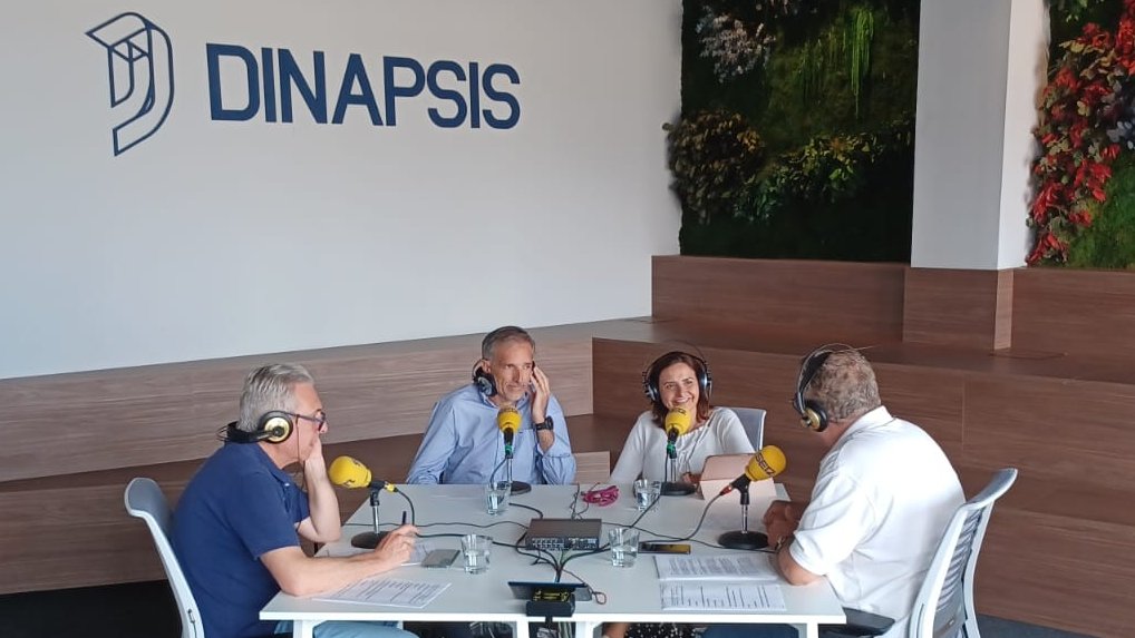 Hidraqua (@infohidraqua) on Twitter photo 🎙️ 'Hoy por Hoy Locos por Valencia' de <a href="/radiovalencia/">Radio Valencia SER</a> se ha emitido hoy desde el Centro de Innovación <a href="/dinapsis/">Dinapsis</a> Valencia con la participación de <a href="/CrisBaixauliF/">Cristina Baixauli Fons</a>, directora del centro y <a href="/fbartualvargas/">Paco Bartual</a>, director territorial
🔊 cadenaser.com/audio/16880365…
🔊 cadenaser.com/audio/16880400… 🎙️ 'Hoy por Hoy Locos por Valencia' de <a href="/radiovalencia/">Radio Valencia SER</a> se ha emitido hoy desde el Centro de Innovación <a href="/dinapsis/">Dinapsis</a> Valencia con la participación de <a href="/CrisBaixauliF/">Cristina Baixauli Fons</a>, directora del centro y <a href="/fbartualvargas/">Paco Bartual</a>, director territorial
🔊 cadenaser.com/audio/16880365…
🔊 cadenaser.com/audio/16880400…