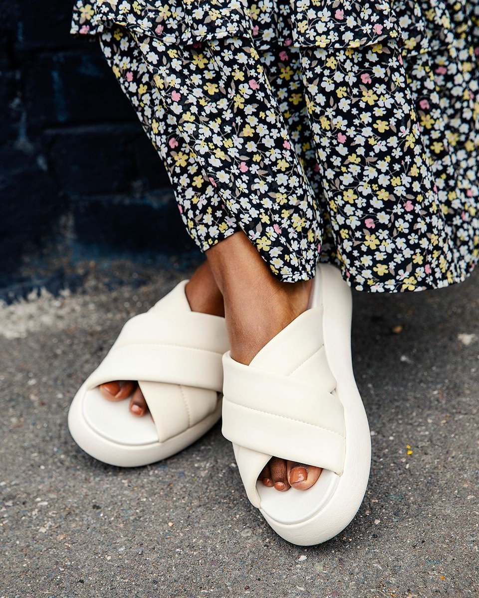 Here are more lovely pictures from our spotlight interview with <a href="/OfficesHOES/">OFFICE Shoes</a> and <a href="/TOMSEurope/">TOMS Europe</a>! 😍🥰

Read everything Bo &amp; Samira had to say about their relationship with fashion and mental health here: office.co.uk/blog/brands/to…