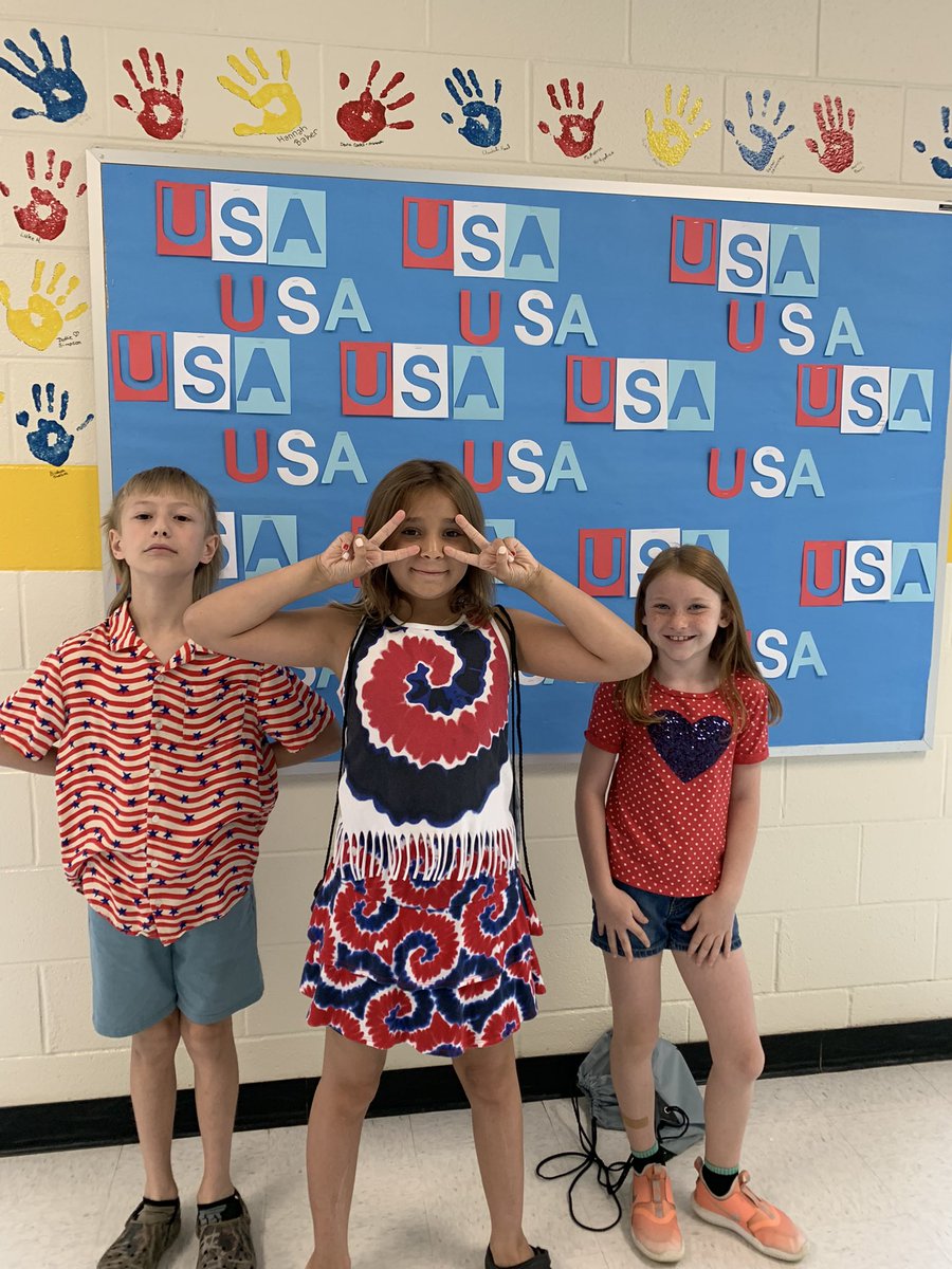 It’s red, white, &amp; blue day <a href="/UnionvilleESNC/">Unionville Elementary School</a> summer reading camp &amp; we’re excited about the book bus! <a href="/UCPSNC/">Union County Public Schools</a>
