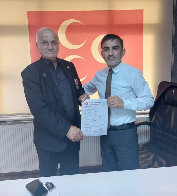 Gebze Harp Malulü Gaziler Şehit Dul ve Yetimler Derneği Başkanı Sayın Mahmut Kaya Ağabeyimiz Partimize üye olmuştur.
Partimize ve kendisine hayırlı uğurlu olsun
Rabbim bizlere Şehitlerimize layık olmayı onların emanetlerine sahip çıkmayı nasip etsin.
<a href="/blent98314444/">Bülent özdemir</a> <a href="/mhpgebzeilce/">mhp</a>