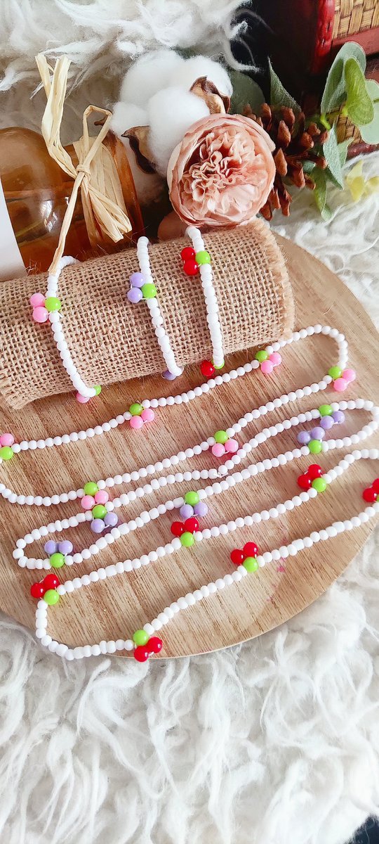 CrewSims's tweet photo. hey! I want invite you to visit my Etsy store if you could! ☺️ I'm trying to grow my small business ❤️ 
https://t.co/am8A0sgYag https://t.co/nxm2w6YpsW