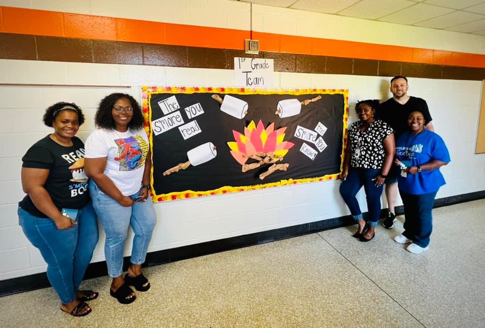 🎉 Huge shoutout to our amazing community partners, Dr. Patrick Curran and Johnson and Curran Optometry Centers, for their generous donation of Amazon gift cards to our winners of the summer learning bulletin board decoration competition! 🧡🦫
#CampCollier #CCSSummerLearning2023