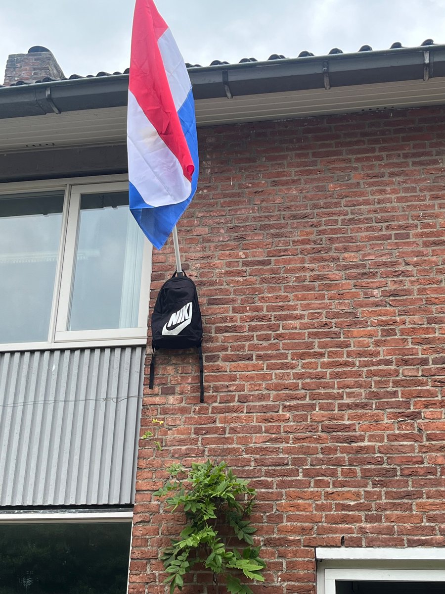 Afgestudeerd! Mijn WO bachelor bestuurskunde is binnen 🎉 
Volgende stap: Public Governance: Public Administration, Economics and Law (MSc). Ik neem dus nog even geen afscheid van <a href="/TilburgU/">Tilburg University</a>