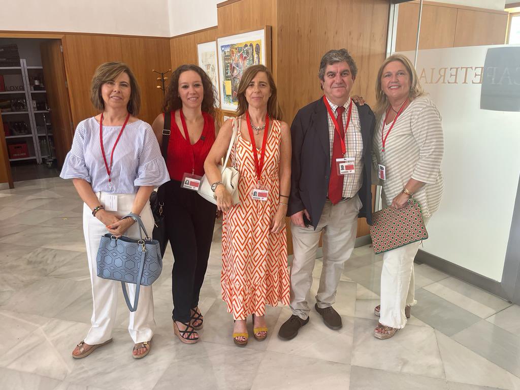 En el <a href="/ParlamentoAnd/">Parlamento Andalucía</a> se está hablando de los abogados y nuestro grave problema con @MutuaAbogacia. Y yo estoy aquí y me estoy emocionando <a href="/MovimientoJ2/">@Movimiento#J2</a>