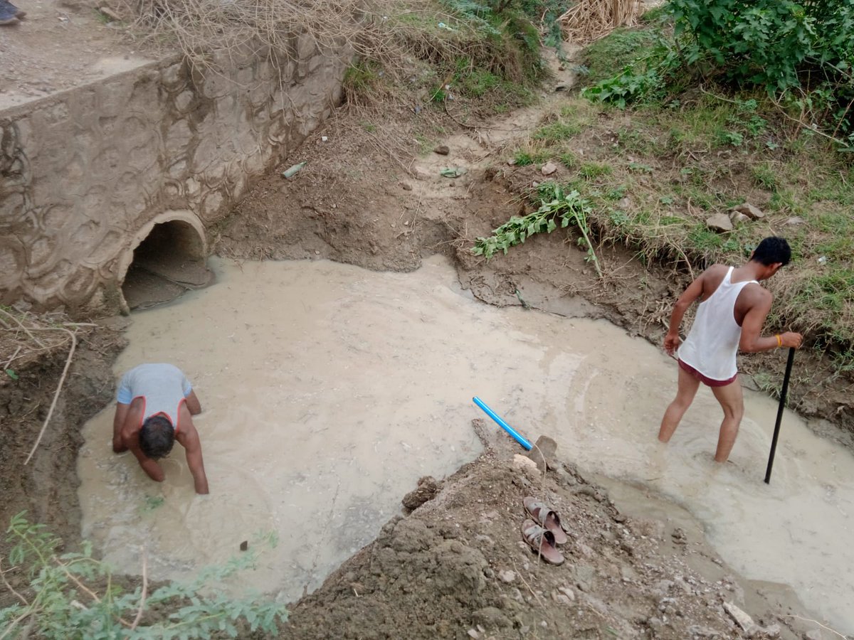 BSNLKOTA143761's tweet image. BSNL Kota ofc team determined to keep services up even in worst weather conditions
#HeavyRainfall 
#BSNL
#SwithToBsnl