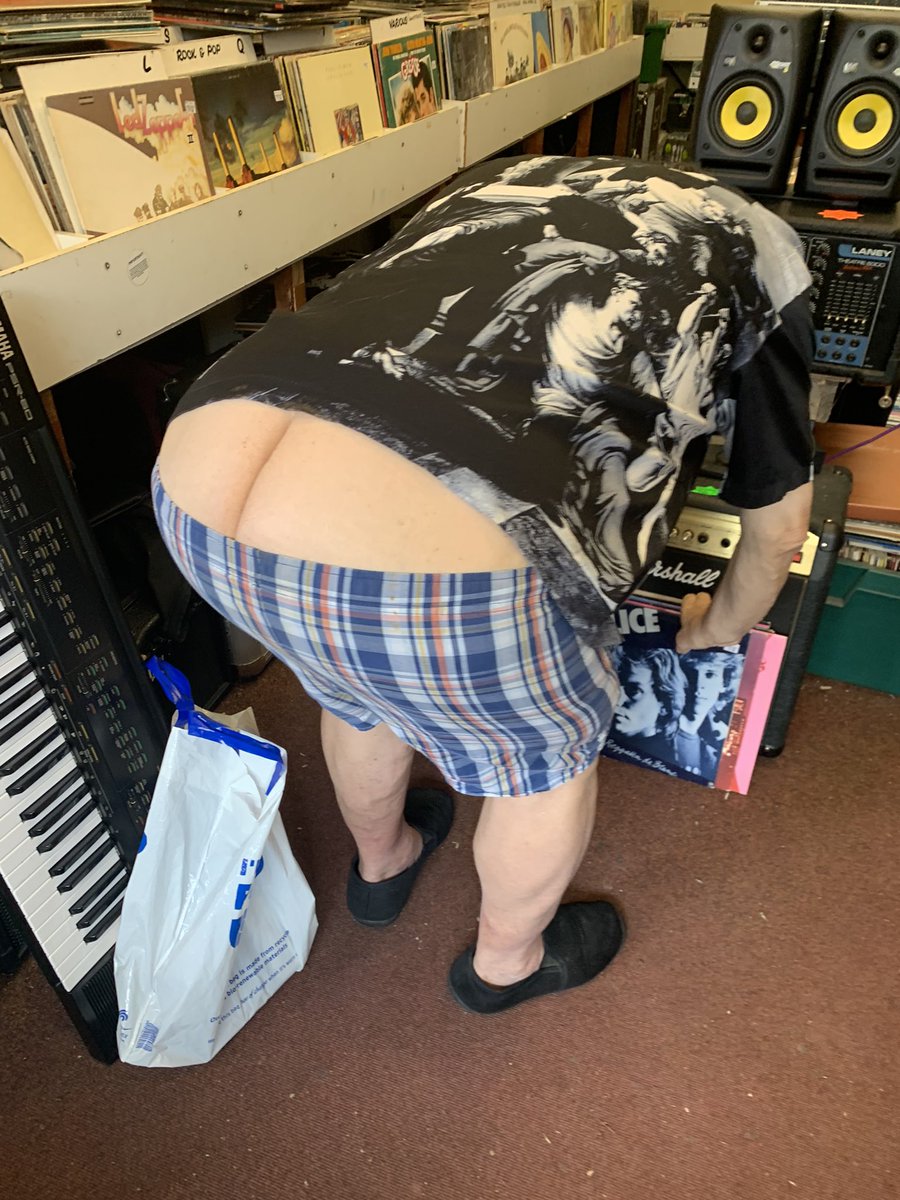 When someone crate digging for vinyl spoils your day. 😩