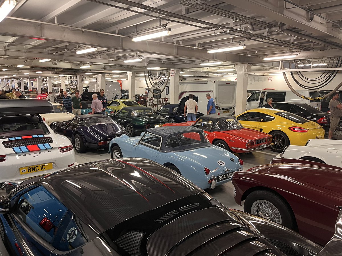 SupercarWedding tweet media