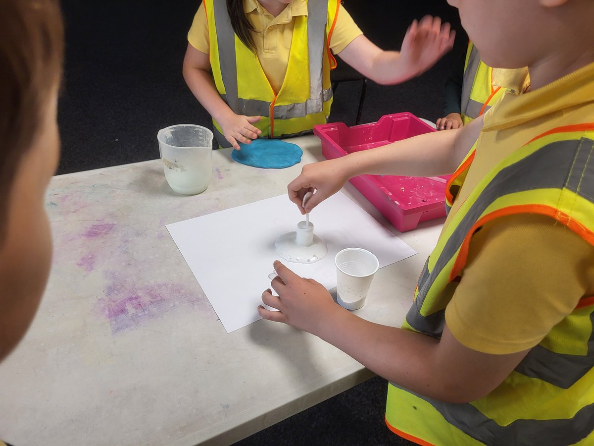 WindmillThrive's tweet photo. We are making our own volcanos 🌋 
@Y3_Windmill_CE https://t.co/ylLSw17r1D