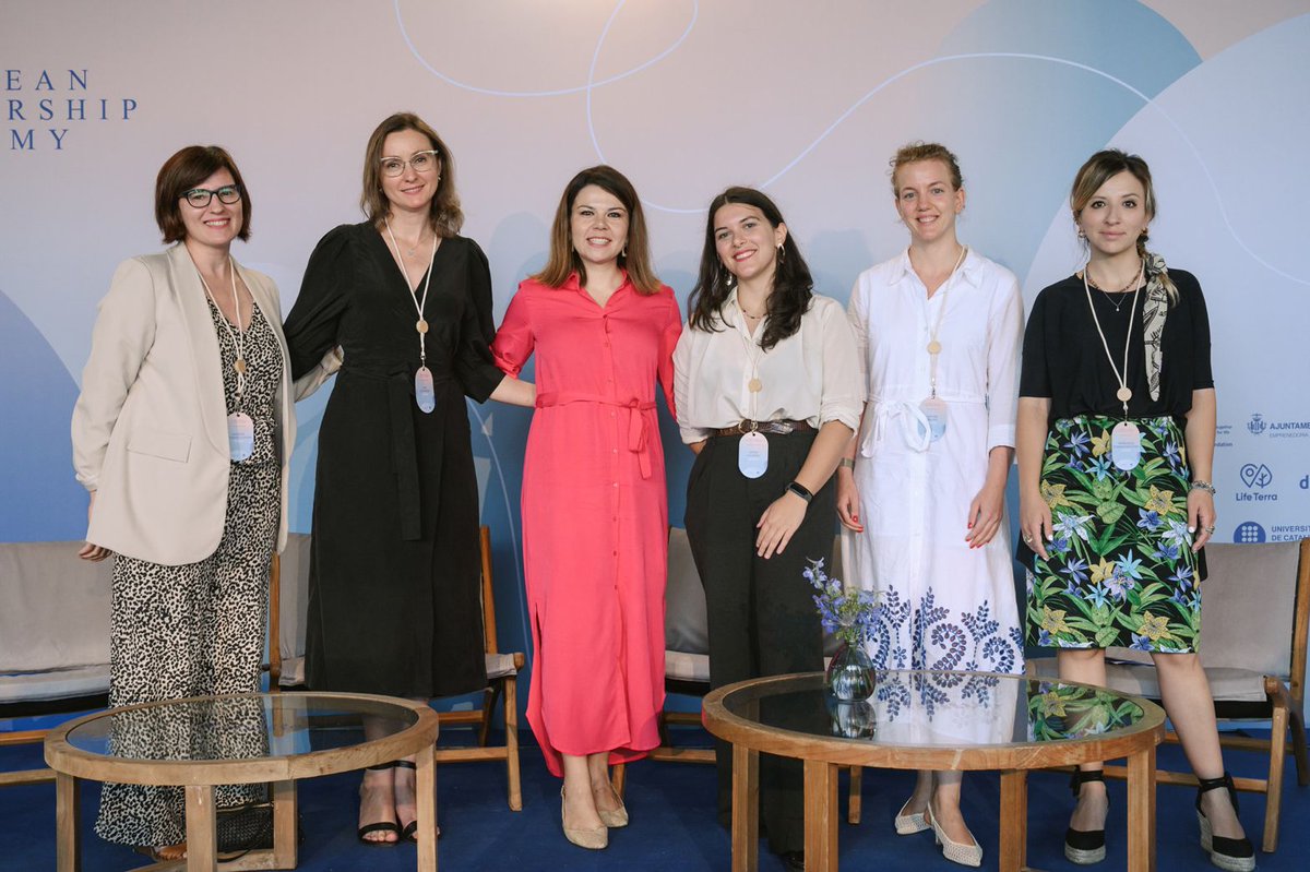Happy of having had the opportunity to speak in front of talented future leaders at the @EuLeadership on the next stages of #Healthcare innovation

Special thanks to Berta Herrero Estalayo @debbiemanou & my co-panelists @SimoneMohrs, @LiliaLuchianov, @mdelgadia, Maria Loureiro👇