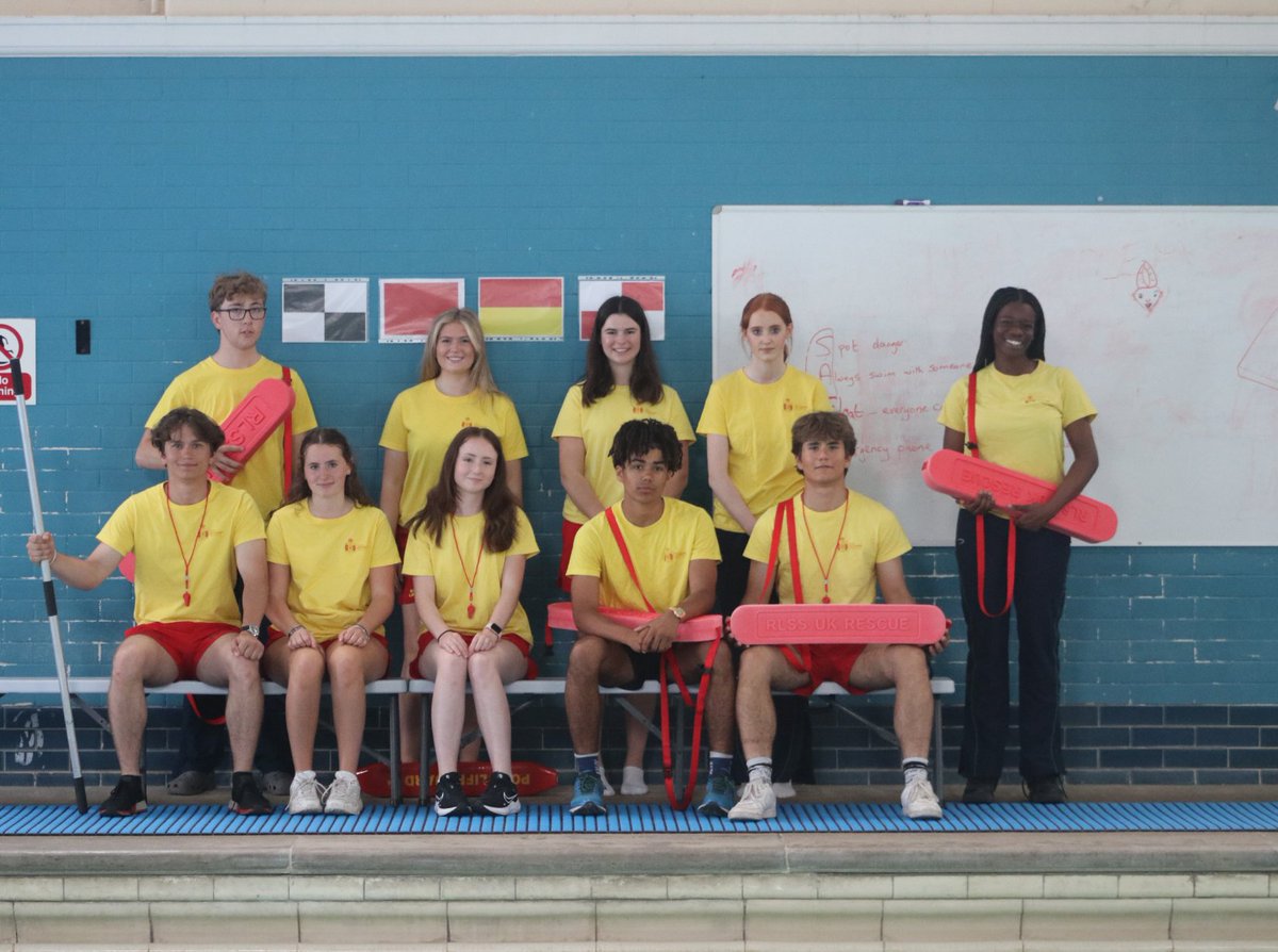 RHSSuffolk's tweet photo. 🌊 Introducing Our Amazing New RHS Lifeguards! 🌊

We are delighted to introduce you to our new RHS lifeguards. The NPQL qualification enables pupils to work at RHS as professional lifeguards as well as at independent pools and holiday clubs. #RHSHappy #RHSInspires https://t.co/UlVs6ZpXQF