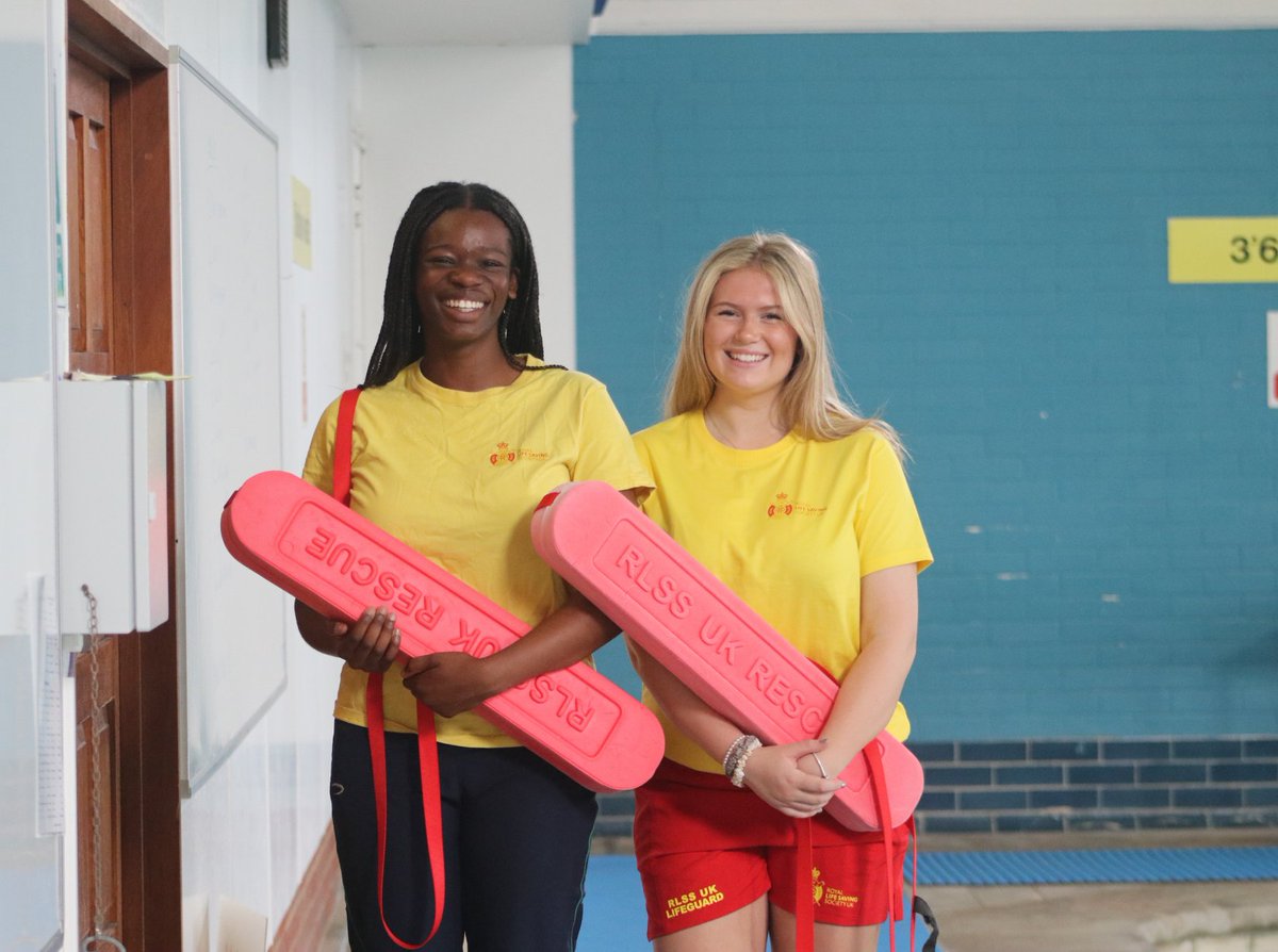 RHSSuffolk's tweet photo. 🌊 Introducing Our Amazing New RHS Lifeguards! 🌊

We are delighted to introduce you to our new RHS lifeguards. The NPQL qualification enables pupils to work at RHS as professional lifeguards as well as at independent pools and holiday clubs. #RHSHappy #RHSInspires https://t.co/UlVs6ZpXQF