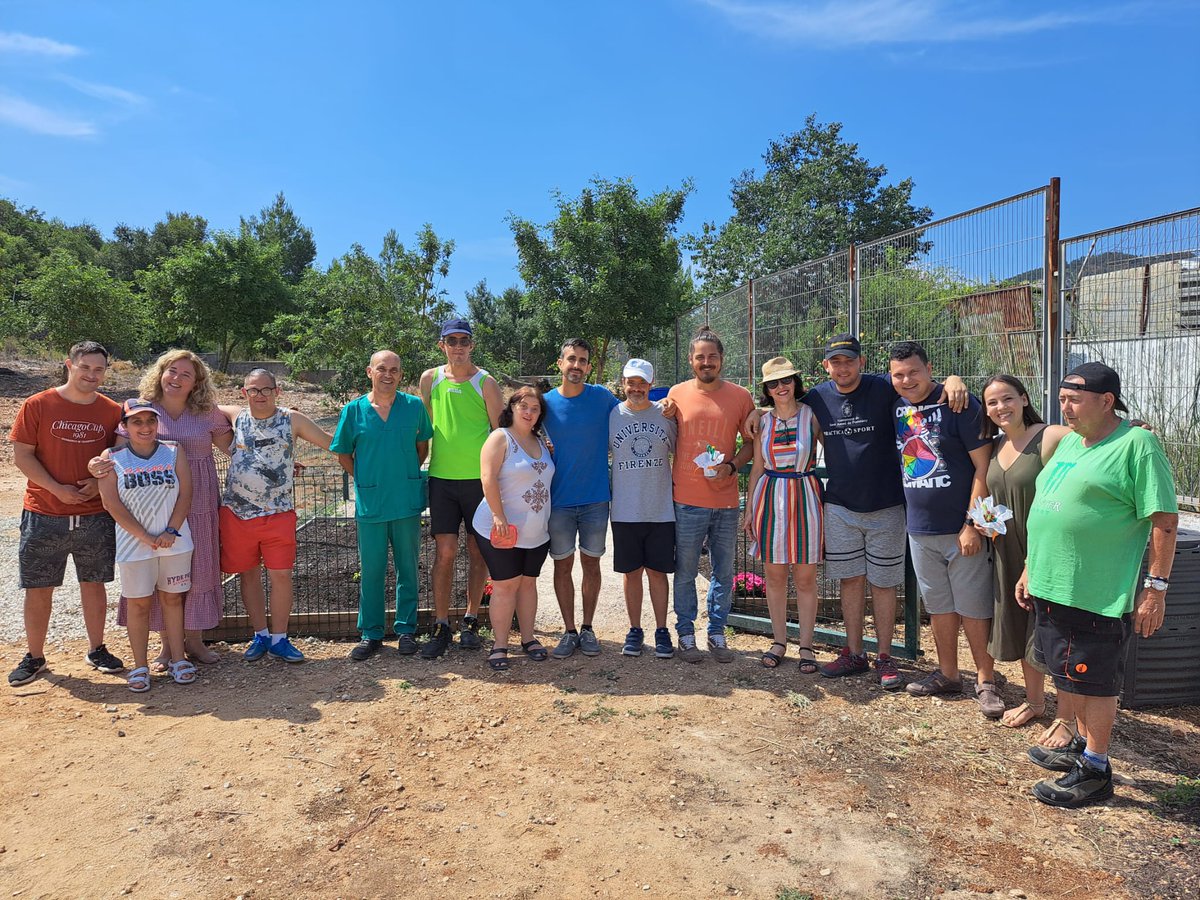 creama_org's tweet photo. La alcaldesa Maite Pérez Conejero ha inagurado el remodelado 🌳🍊huerto urbano del #centro #ocupacional de La #Xara. Iniciativa enmarcada dentro del proyecto “#Cultivem #Integrem”, llevado a cabo entre la asociación #Aprosdeco y La #XarxaAgrícola🚜.👀👉https://t.co/9Q1izUH6bG https://t.co/bZXL4DkKw9