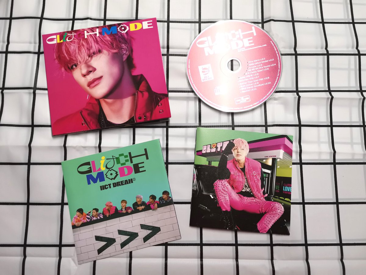 Ktouch01's tweet photo. SALE! SALE! #ktouch_SALE

[Unsealed] NCT Dream Glitch Mode (Digipack Ver)

₱60 each
Available: Jeno, Haechan 

¬ PAYO
¬ + LSF
¬ Incl. PF
¬ MOP: GCASH / MAYA
¬ MOD: J&amp;T / FLASH

📨Mine + Member + Qty
#NctDreamGlitchMode
#NCTDREAM https://t.co/vw8HSrQkZN