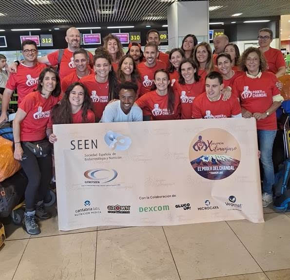 sociedadSEEN's tweet photo. ✅ La Sociedad Española de Endocrinología y Nutrición (#SEEN), junto con El Poder del Chándal, inician hoy su viaje a #Tanzania para alcanzar la cima del Kilimanjaro, la montaña más alta de África con 5.895 metros de altitud.
🔗 https://t.co/ekuC1PQwb3 https://t.co/3DhEWNb5KN