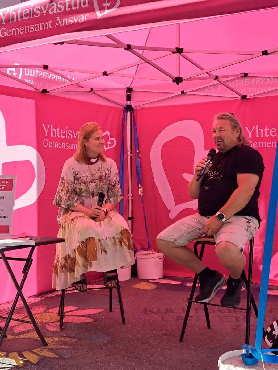 Piispa <a href="/MariLeppane/">Mari Leppänen</a> muistuttaa, että jokainen lapsi on yhtä tärkeä suorituksistaan huolimatta. Lapset ovat aikuisille kriittinen peili. Kiirettömyys oli hyvää vanhassa maailmassa, mutta ahtaammin suhtauduttiin asioihin. #siunauksensignaalit
#suomiareena